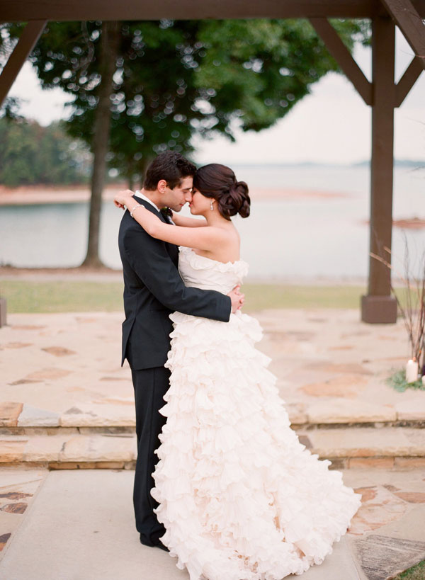 purple-gold-and-ivory-wedding-ideas