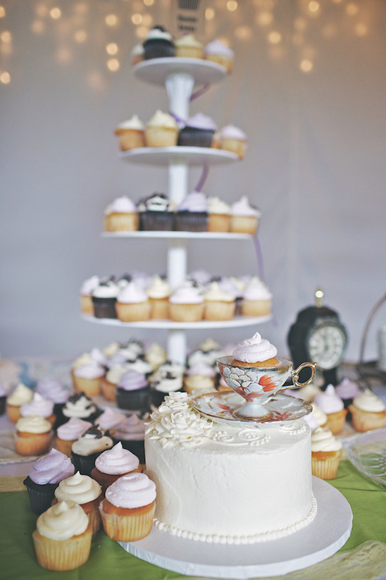 tea cup used as cake topper
