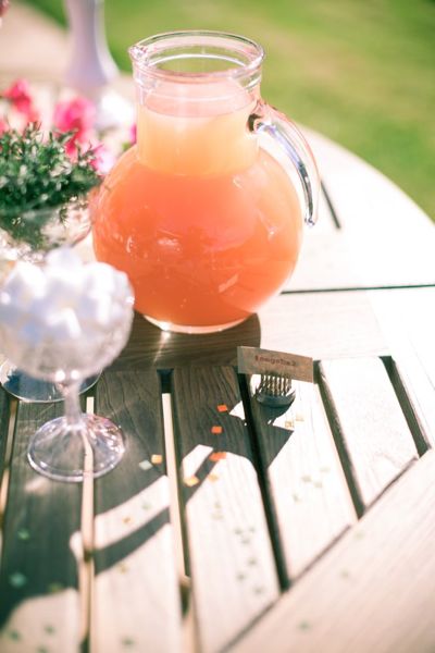 backyard-bridal-shower-ideas
