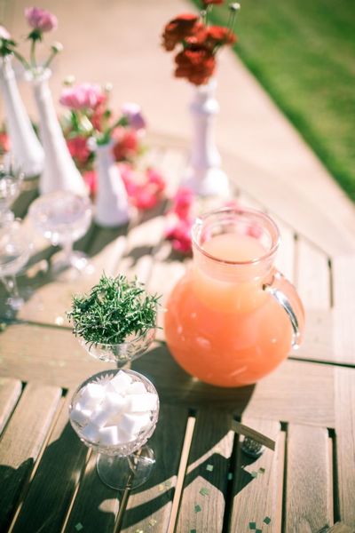 backyard-bridal-shower-ideas