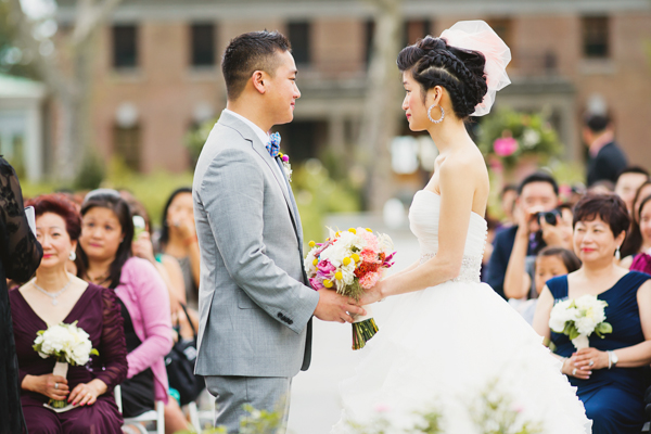 bright-and-colorful-wedding-at-snug