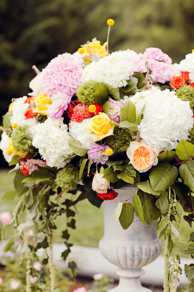 bright-and-colorful-wedding-at-snug