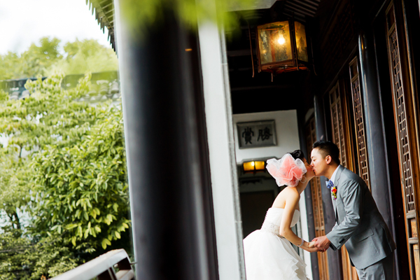 bright-and-colorful-wedding-at-snug