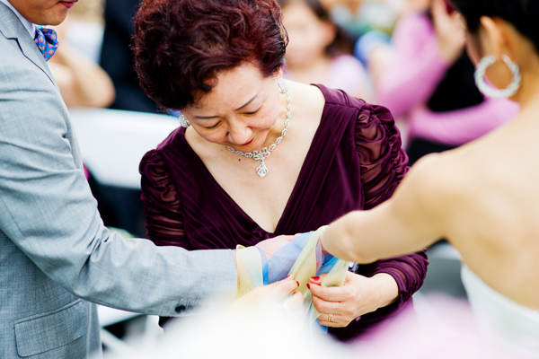 bright-and-colorful-wedding-at-snug