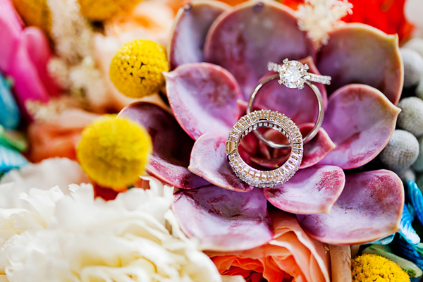 bright-and-colorful-wedding-at-snug