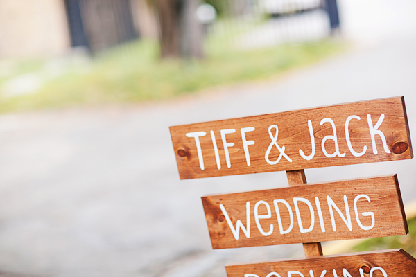 bright-and-colorful-wedding-at-snug