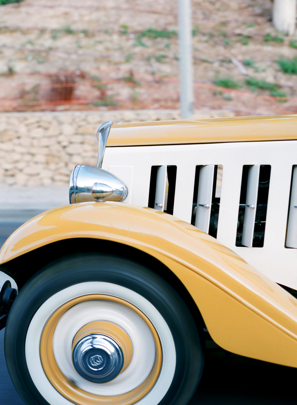 coral-and-yellow-beach-wedding
