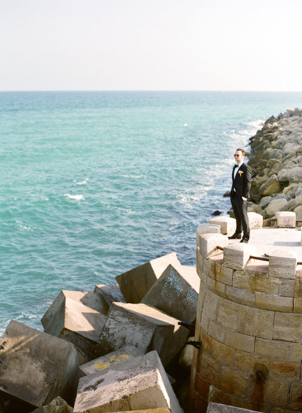 coral-and-yellow-beach-wedding