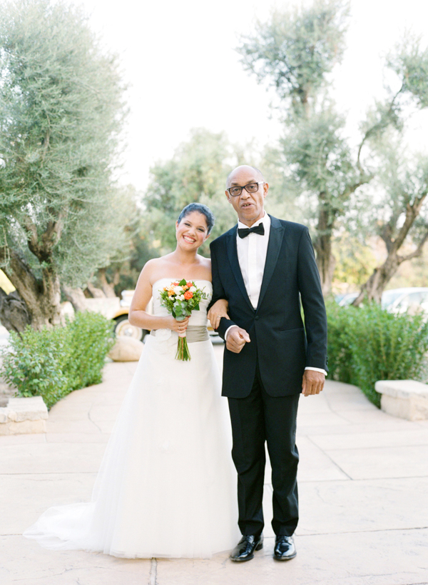 coral-and-yellow-beach-wedding