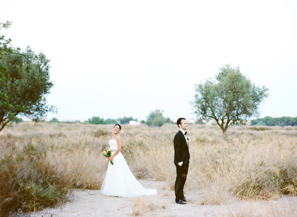 coral-and-yellow-beach-wedding