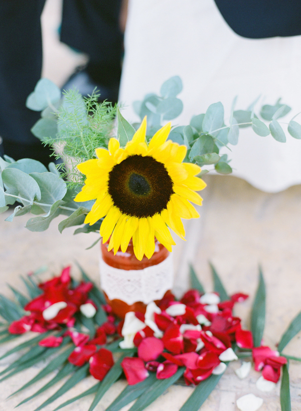 coral-and-yellow-beach-wedding
