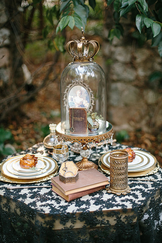 gold and lace wedding ideas