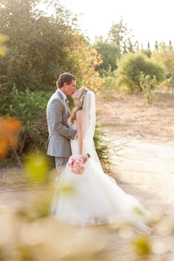 graceful-garden-wedding-at-shady
