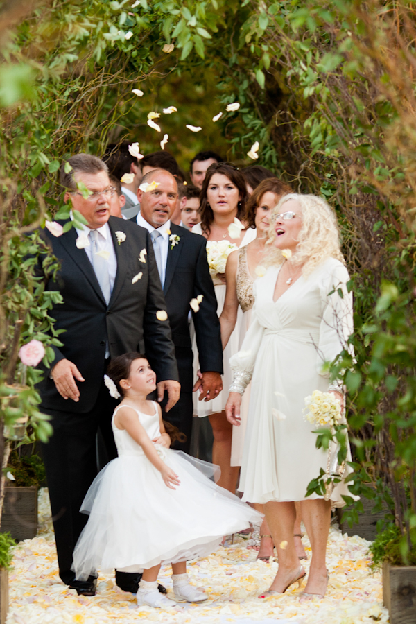 graceful-garden-wedding-at-shady