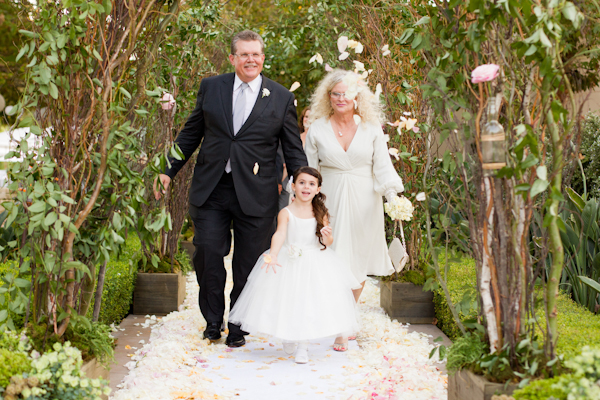 graceful-garden-wedding-at-shady