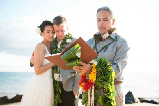 Hawaiian Beach Wedding