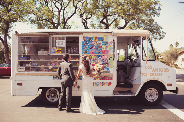 industrial-wedding-with-pink-and-peach