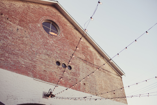 industrial-wedding-with-pink-and-peach