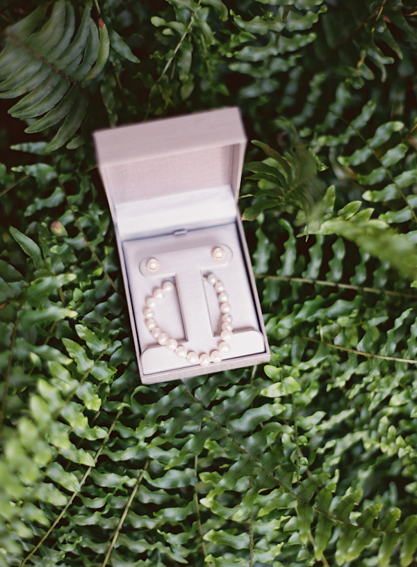 no-fuss-semi-traditional-wedding