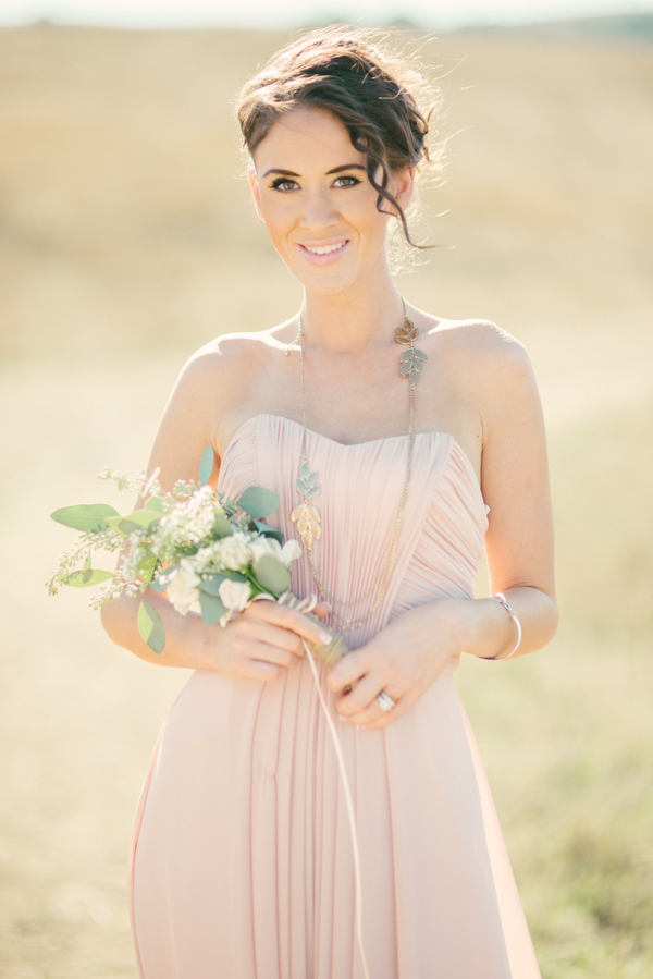 peach-wedding-at-the-old-homestead