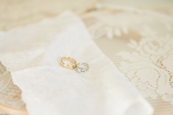 peach-wedding-at-the-old-homestead