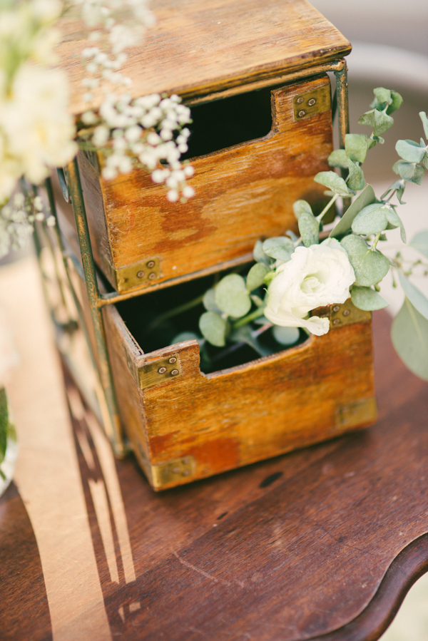 peach-wedding-at-the-old-homestead