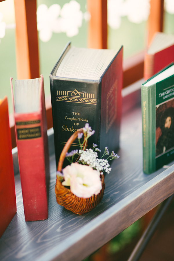 peach-wedding-at-the-old-homestead