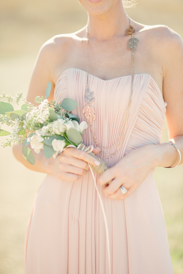 peach-wedding-at-the-old-homestead