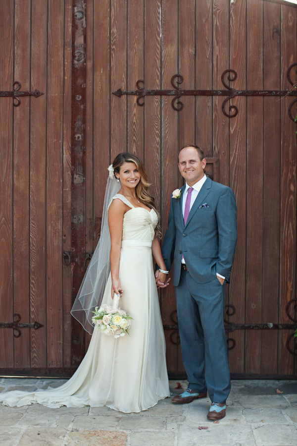 romantic-courtyard-wedding-at-the