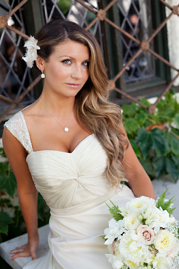 romantic-courtyard-wedding-at-the