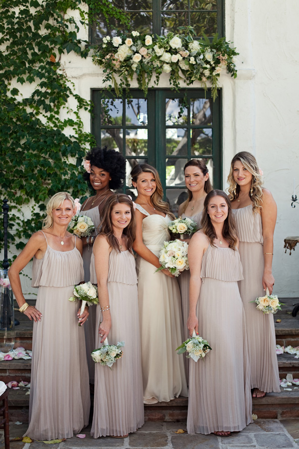 romantic-courtyard-wedding-at-the