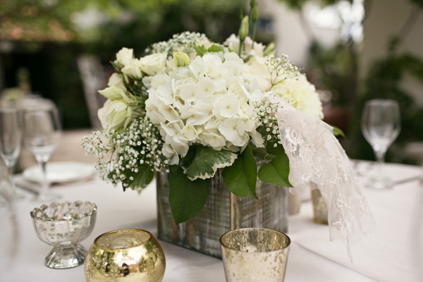 romantic-courtyard-wedding-at-the