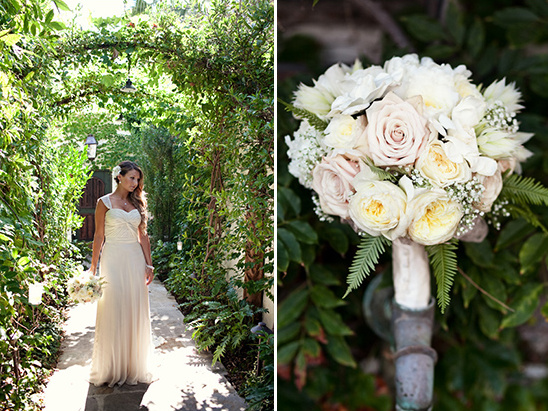 cream wedding bouquet by Fantasy Floral Designs