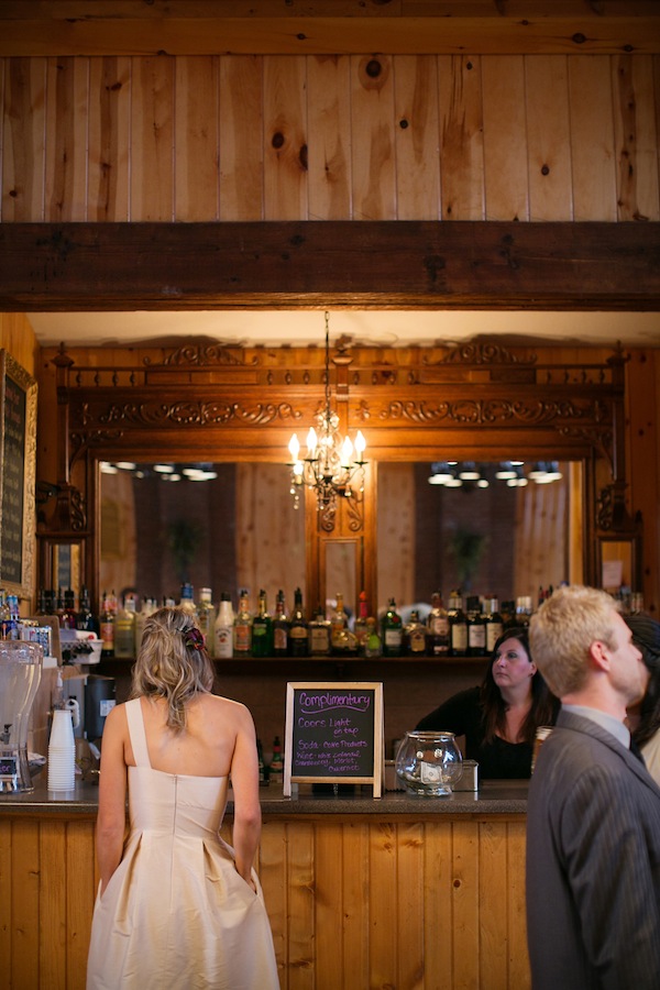 rustic-autumn-wedding-in-minnesota