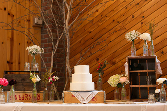 rustic cake table