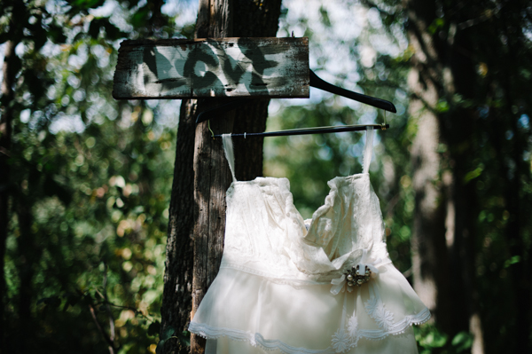 sentimental-spring-wedding-at