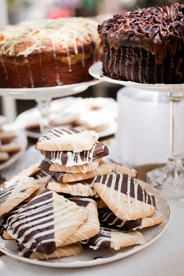 book-inspired-outdoor-wedding