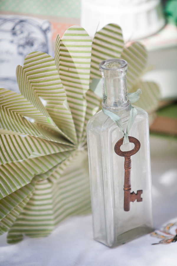 book-inspired-outdoor-wedding