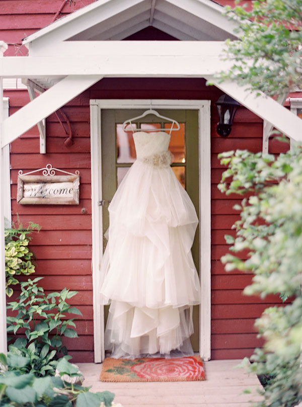 camrose-hill-flower-farm-wedding