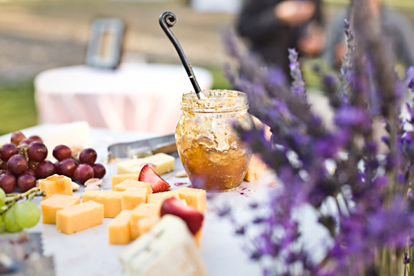 chic-vintage-outdoor-wedding