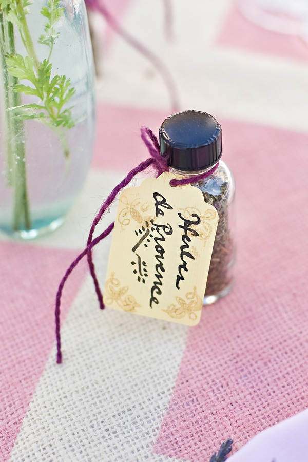 chic-vintage-outdoor-wedding