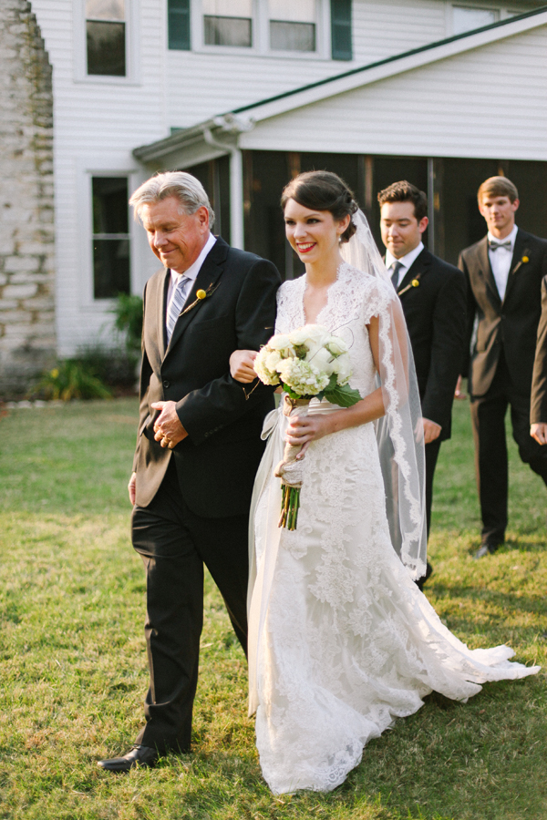 elegant-tennessee-backyard-wedding
