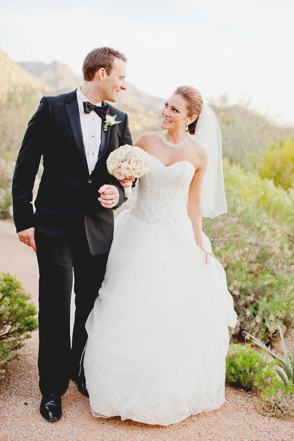 enchanting-gold-desert-wedding