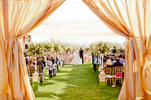 enchanting-gold-desert-wedding