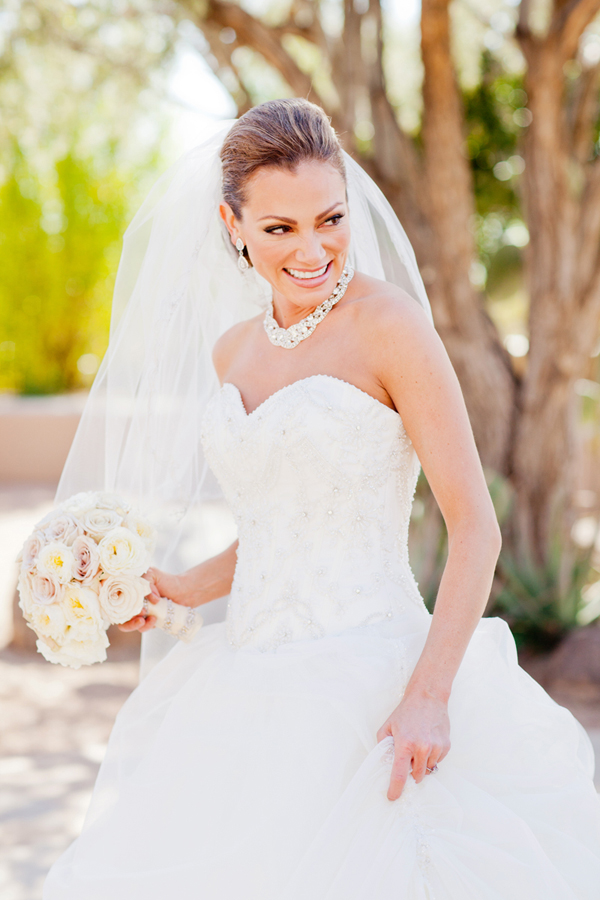 enchanting-gold-desert-wedding