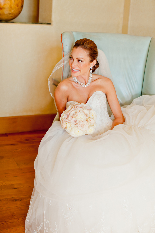 enchanting-gold-desert-wedding