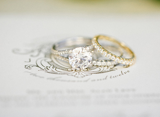 Stunning diamond engagement ring with wedding bands