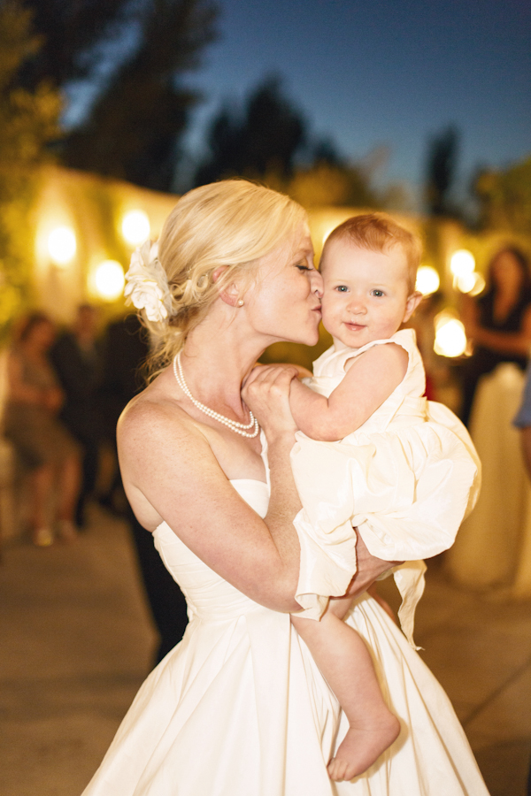 navy-blue-summer-wedding-at-green