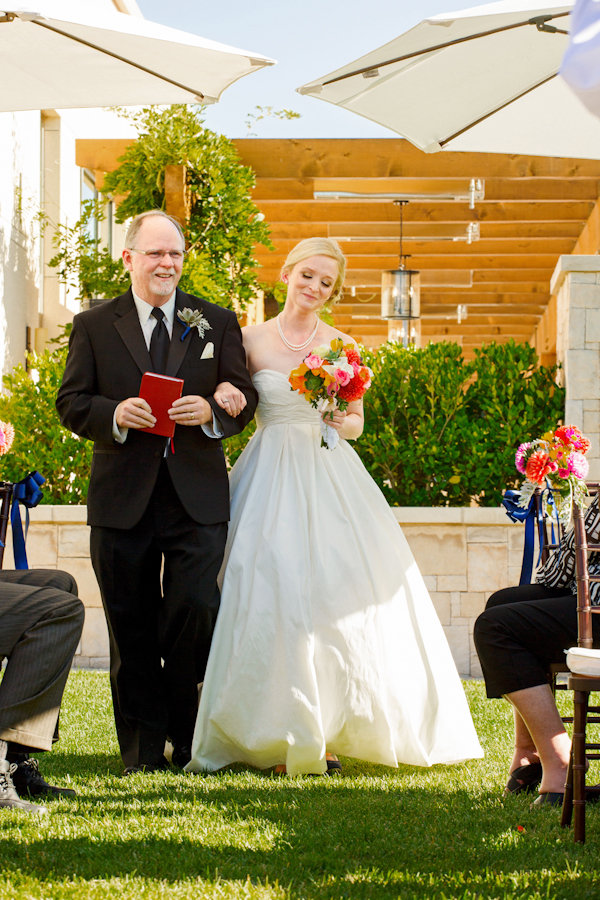 navy-blue-summer-wedding-at-green