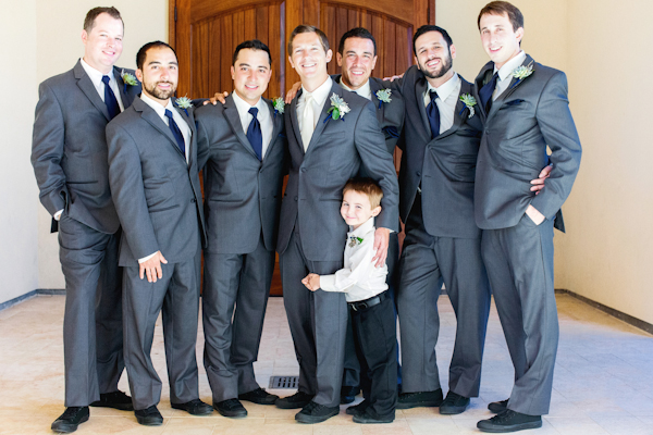 navy-blue-summer-wedding-at-green